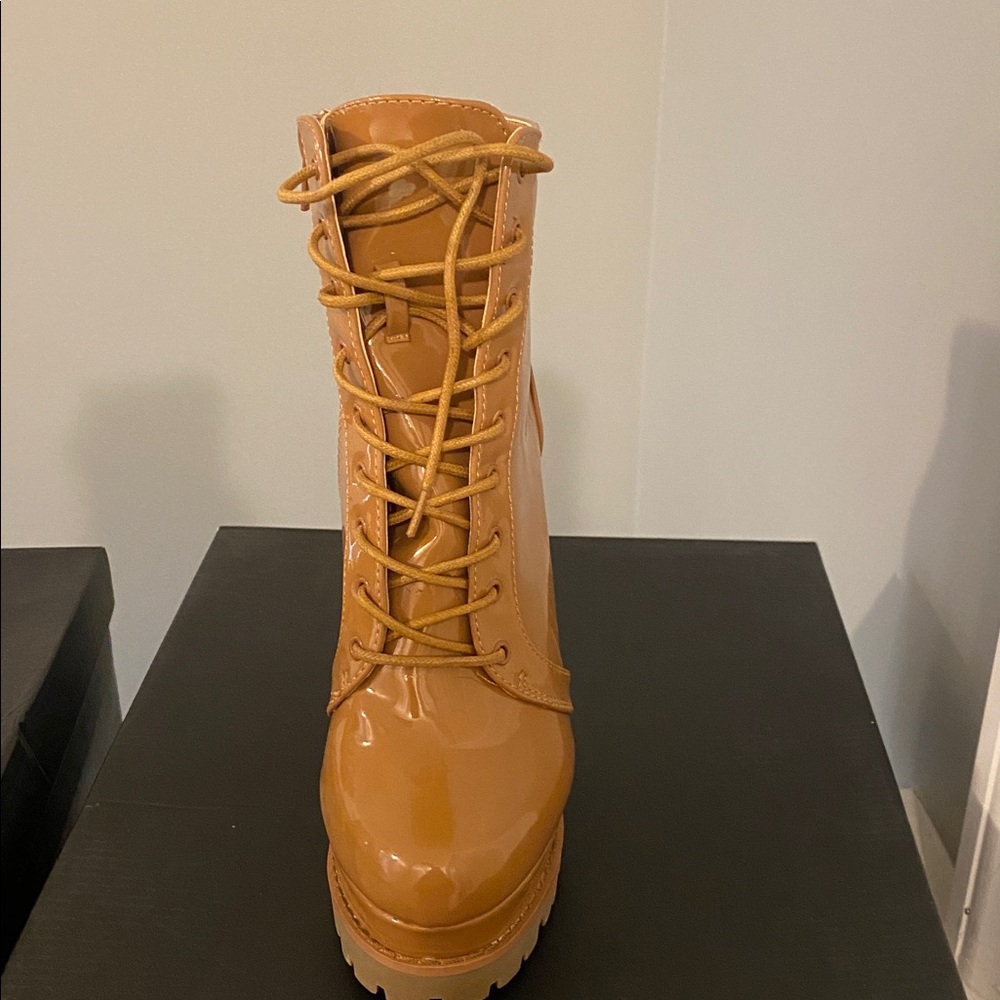 Liliana Glossy Tan Ankle Booties